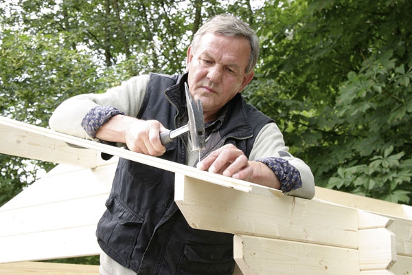 Gartenhaus mit Aufbauservice von Holzhaus Helle.