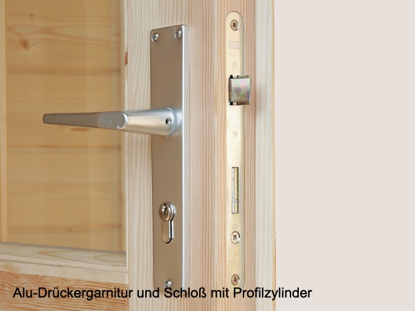 Die Doppeltür aus Leimholz hat Echtglas und eine Alu-Drückergarnitur und ein Schloß mit Profilzylinder.